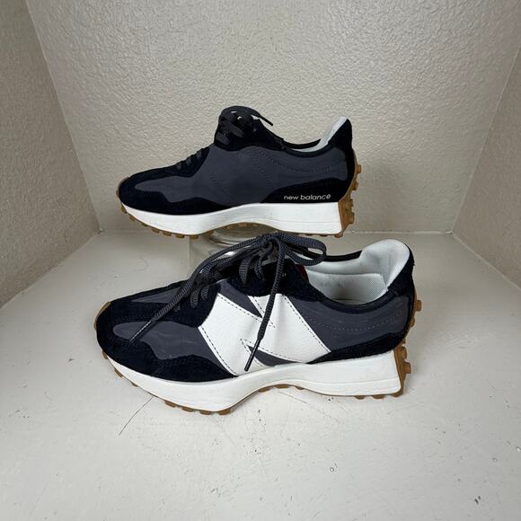 New Balance 327 Athletic Running Shoe Moonbeam / Black WS327KC Women’s Sz 7 - Picture 2 of 8